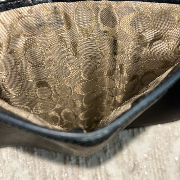 Coach Vintage Black Leather Trifold Wallet - Picture 13 of 15